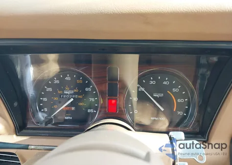 1981 Chevrolet Corvette z USA, uszkodzony, nr VIN 1G1AY8768BS424662